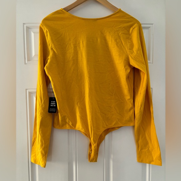 Express One Eleven Strappy V-Neck Thong Bodysuit Size Large - Picture 5 of 6